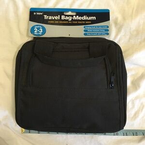 NWT Travel Cosmetics Toiletry Organizer